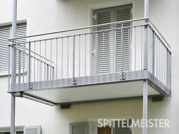 Anbaubalkone als Stapelbalkon aus Aluminium München