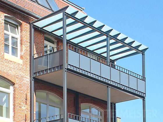 Balkonsysteme | Schöne Balkone im Showroom