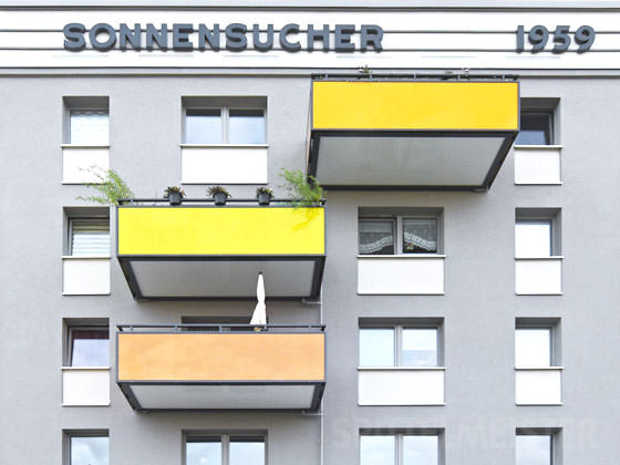 Besondere Balkonkonstruktion in Potsdam. Unser Spittelmeister Topp-Projekt und einen Hingucker wert. Außergewöhnliche Balkone am ehemaligen Plattenbau WBS70
