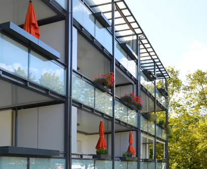 Referenz: Balkonbau Stuttgart Aluminium Balkone mit Balkonschrank