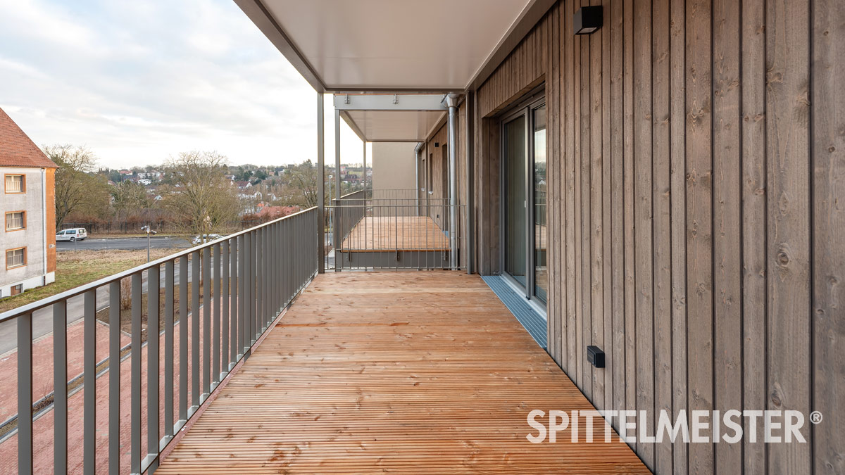 Spittelmeister Fertig Balkone mit Holzbelag Spittelmeister Fertigbalkone